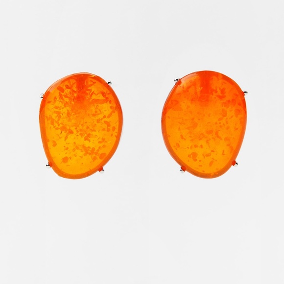 Zara limited edition solid colour stud earrings you cannot miss - Picture 1 of 3